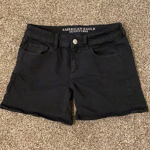 BLACK American Eagle MIDI shorts